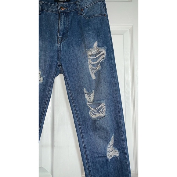 Harlow Ripped Boyfriend Jeans • Size 23 - Picture 7 of 8